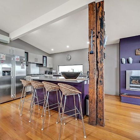 Ned Kelly'S Retreat - Stunning 3Br Townhouse L Lake Views L Wifi L Bbq ジンダバイン エクステリア 写真