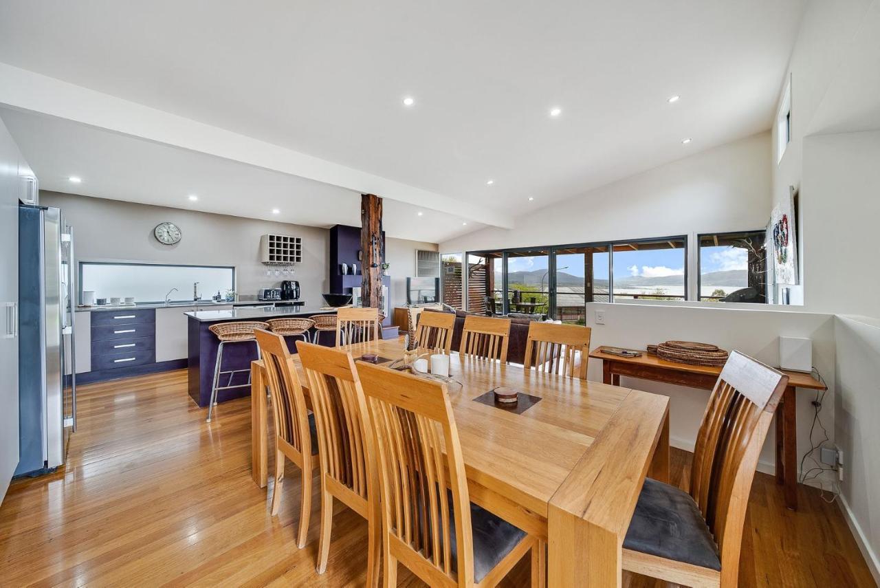 Ned Kelly'S Retreat - Stunning 3Br Townhouse L Lake Views L Wifi L Bbq ジンダバイン エクステリア 写真
