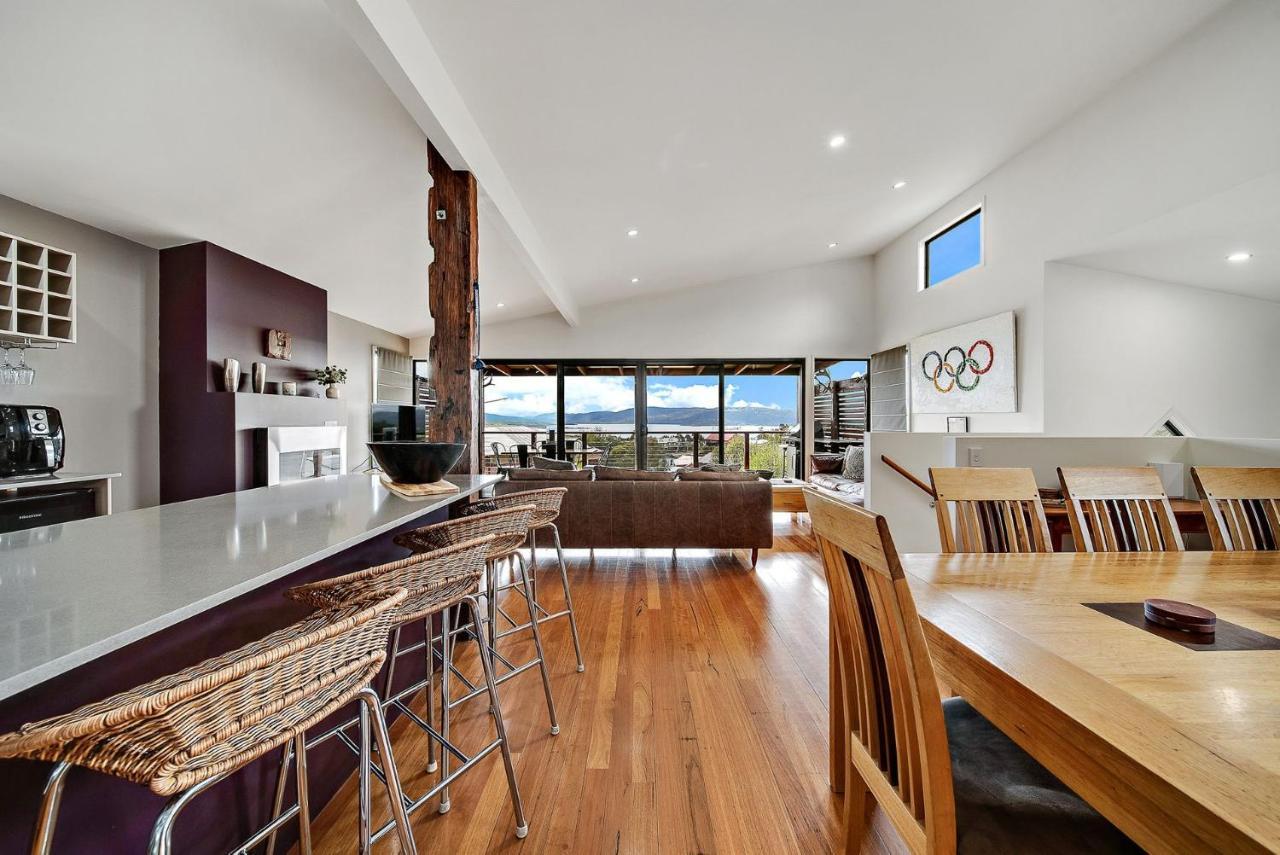 Ned Kelly'S Retreat - Stunning 3Br Townhouse L Lake Views L Wifi L Bbq ジンダバイン エクステリア 写真