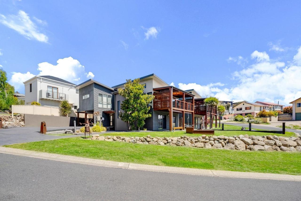 Ned Kelly'S Retreat - Stunning 3Br Townhouse L Lake Views L Wifi L Bbq ジンダバイン エクステリア 写真
