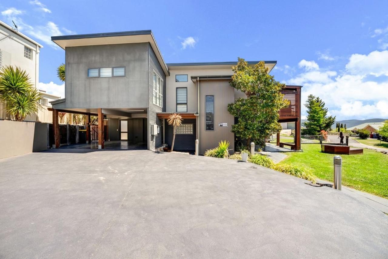 Ned Kelly'S Retreat - Stunning 3Br Townhouse L Lake Views L Wifi L Bbq ジンダバイン エクステリア 写真