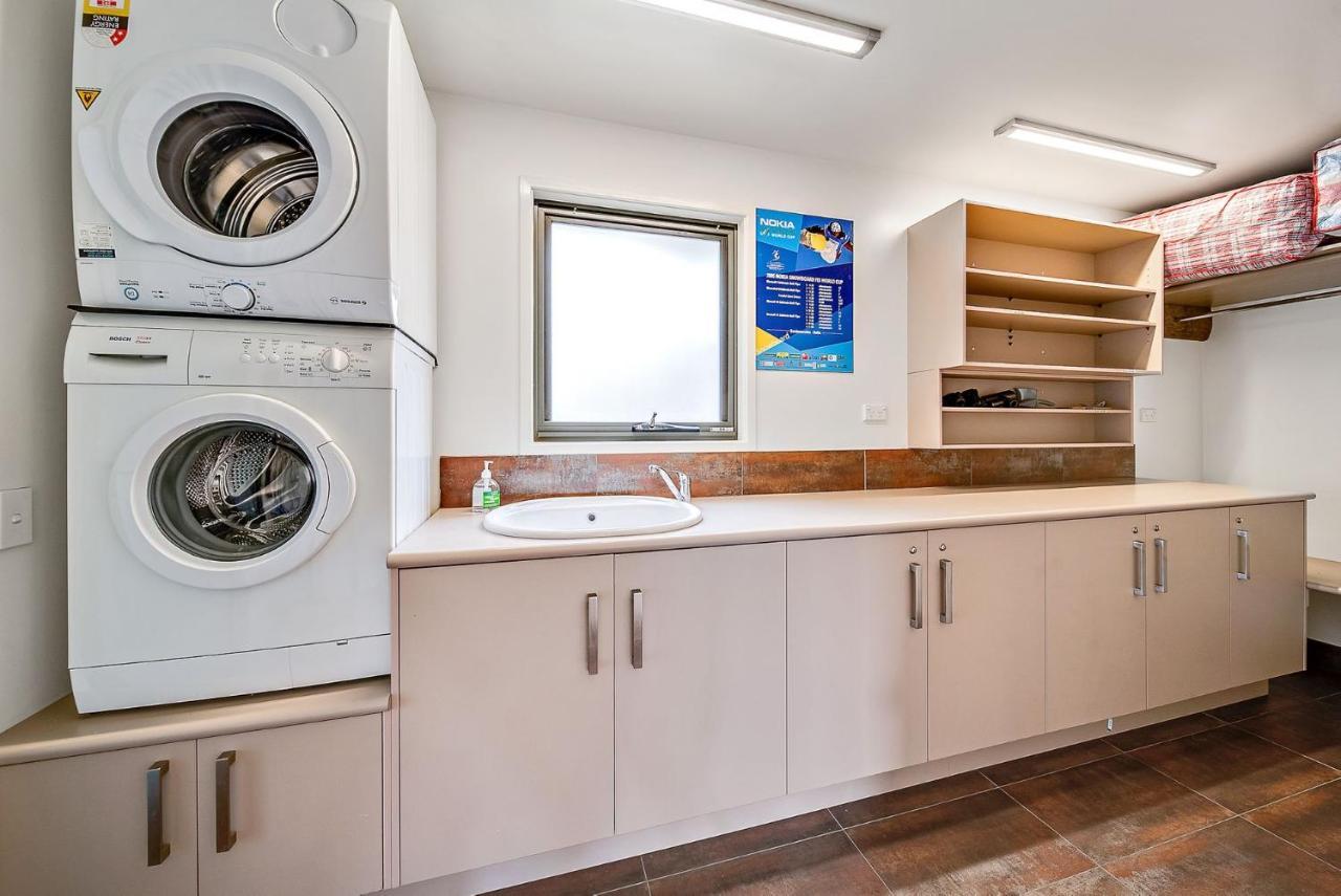 Ned Kelly'S Retreat - Stunning 3Br Townhouse L Lake Views L Wifi L Bbq ジンダバイン エクステリア 写真